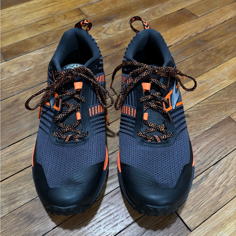 Brooks cascadia 13 Black and Orange men’s Athletic Shoes